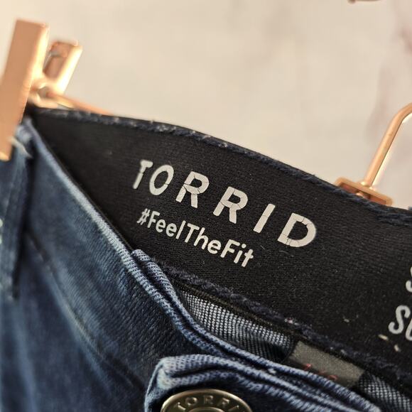 Torrid Jeans Women 14 S Short Sky High Kick Boot Dark Wash High Rise Denim - Picture 3 of 14